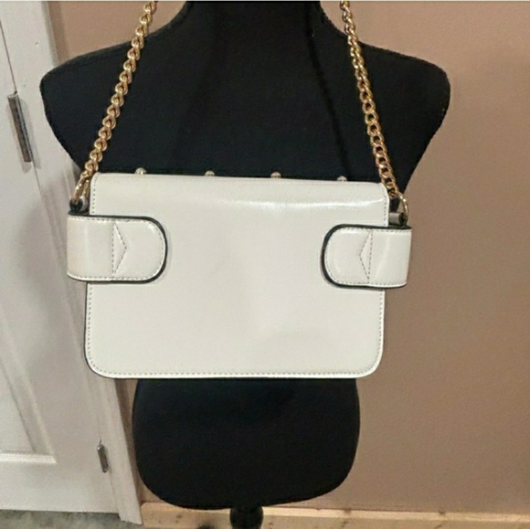 Golden Bee Rhinestone & Faux Pearl Embellished White Shoulder Bag w/ Gold Chain - Picture 7 of 11